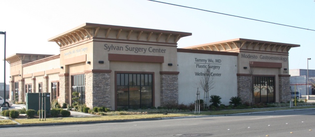 Modesto Plastic Surgery office next to Post office, Botox injection expert in Modesto